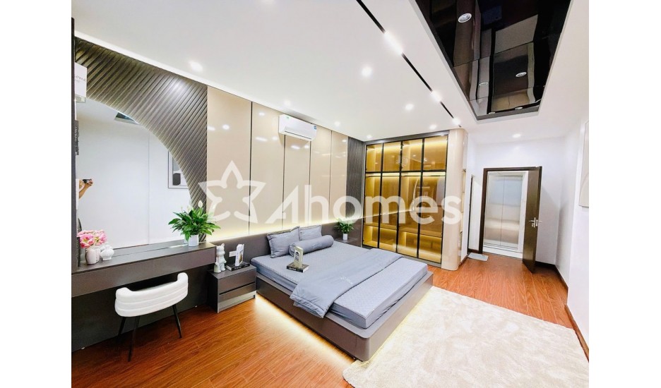 BÁN NHÀ PHỐ Ở THANH XUÂN 45m2, CÓ THANG MÁY GIÁ CỰC ỔN